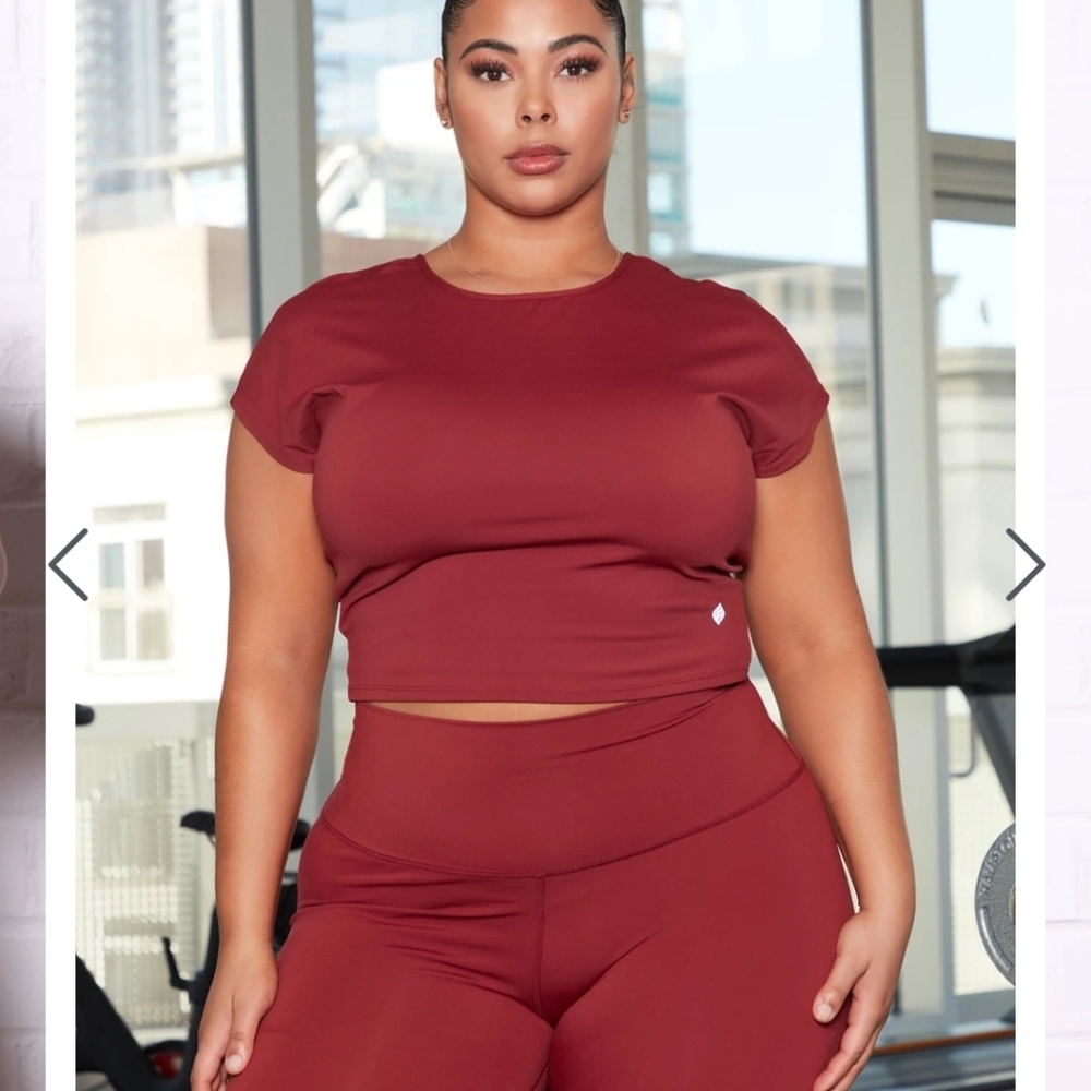 Active performance crop top